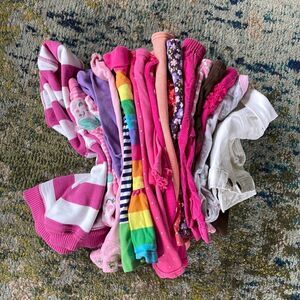 Bundle of 18 pieces of baby clothes